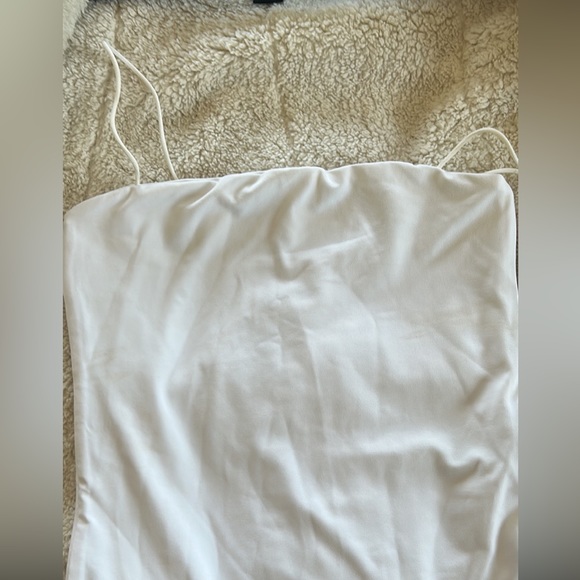 Sleeveless white bodysuit- - Picture 4 of 4